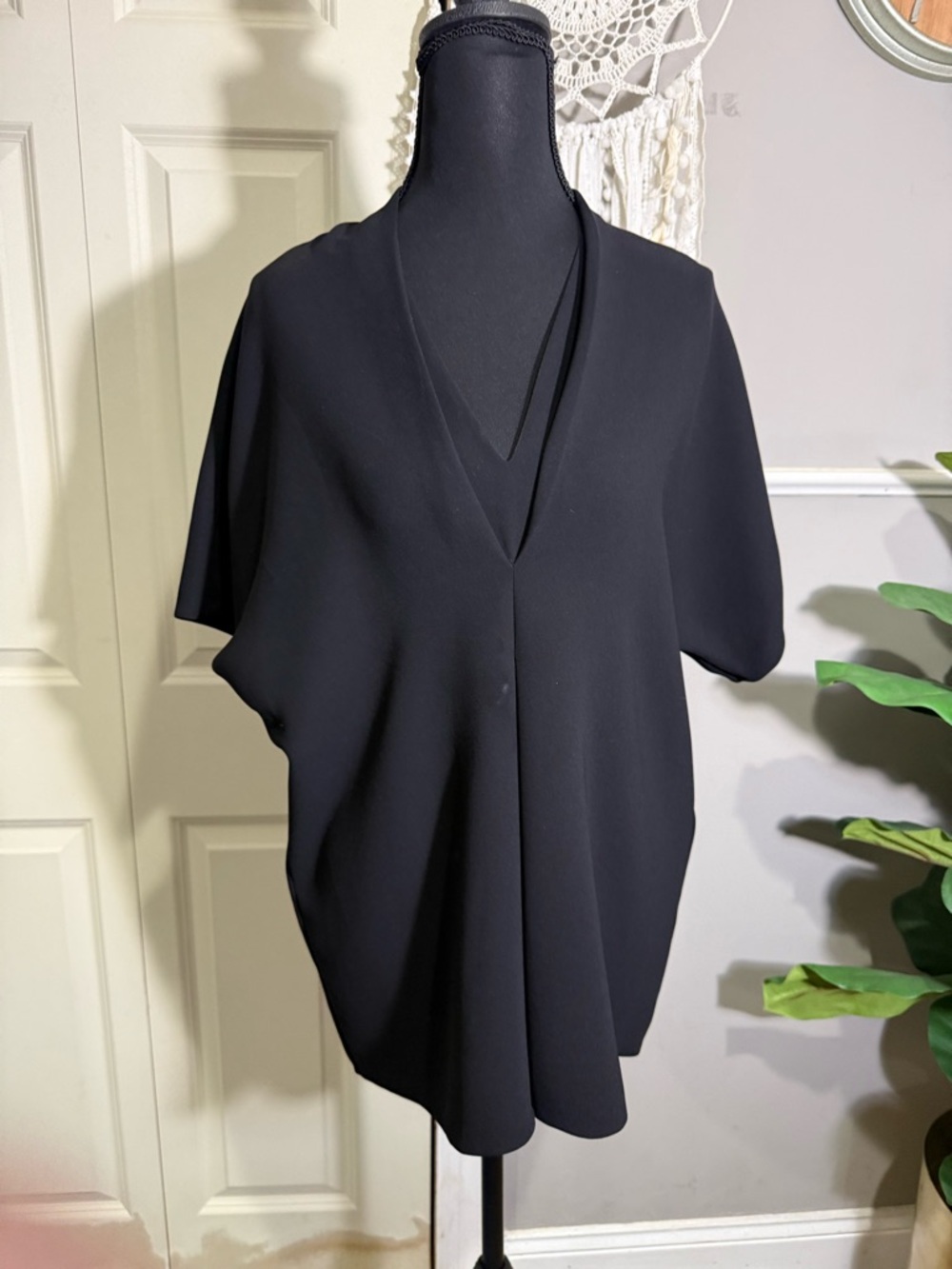 Vince Black V-Neck Draped Top size XS